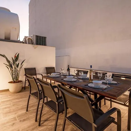 Townhouse With Jacuzzi & Bbq, Seaside, Near * Sliema