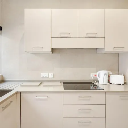 Townhouse With Jacuzzi & Bbq, Seaside, Near * Sliema