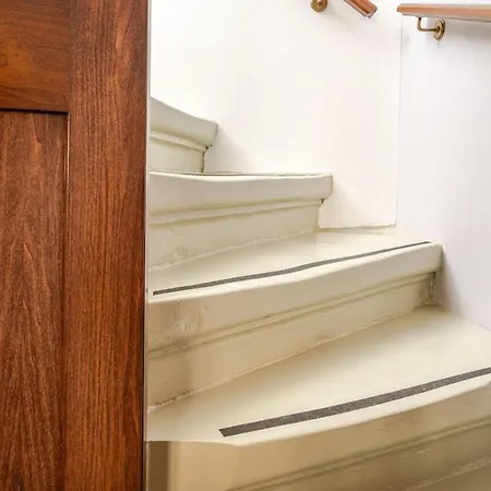 Townhouse With Jacuzzi & Bbq, Seaside, Near * Sliema