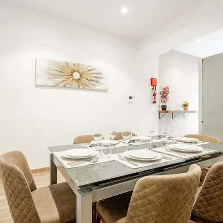 بيت للعطل Townhouse With Jacuzzi & Bbq, Seaside, Near سليمة