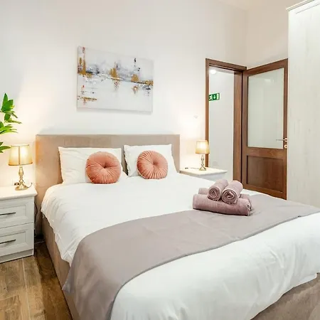 Townhouse With Jacuzzi & Bbq, Seaside, Near *