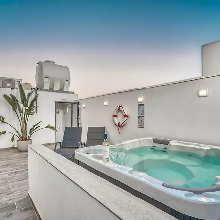 Townhouse With Jacuzzi & Bbq, Seaside, Near Сasa de vacaciones *