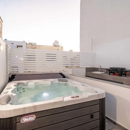 Townhouse With Jacuzzi & Bbq, Seaside, Near *