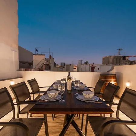 Townhouse With Jacuzzi & Bbq, Seaside, Near